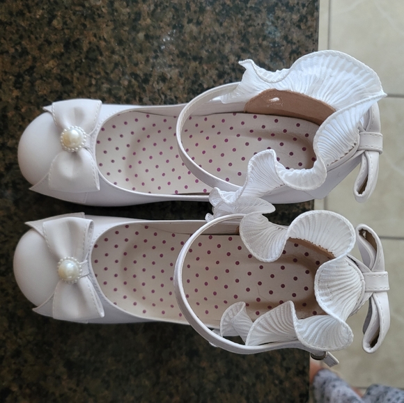 NWOT WHITE LACY BOW PUMPS SIZE 39  OR. 8 - Picture 10 of 11